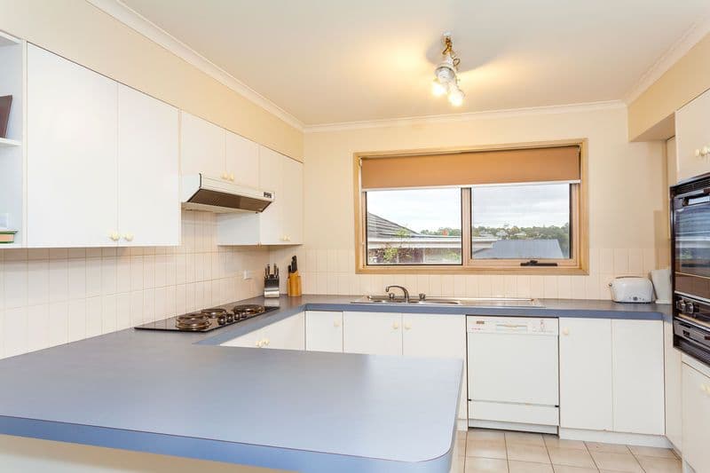 20 Montague Street, Highton VIC 3216, Highton - Thumbnail 8