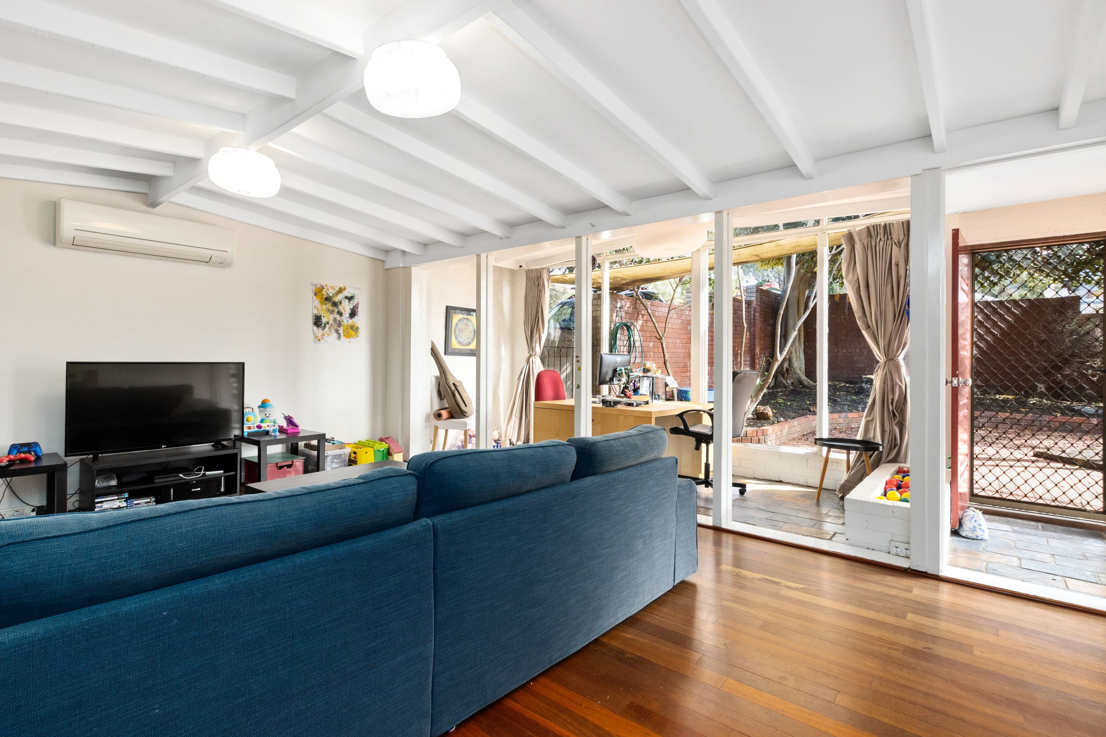 50 Clontarf Street, Sorrento WA 6020, Sorrento - Thumbnail 2