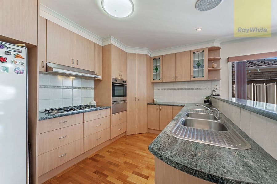 56 Kennedy Parade, Roxburgh Park VIC 3064, Roxburgh Park - Thumbnail 4