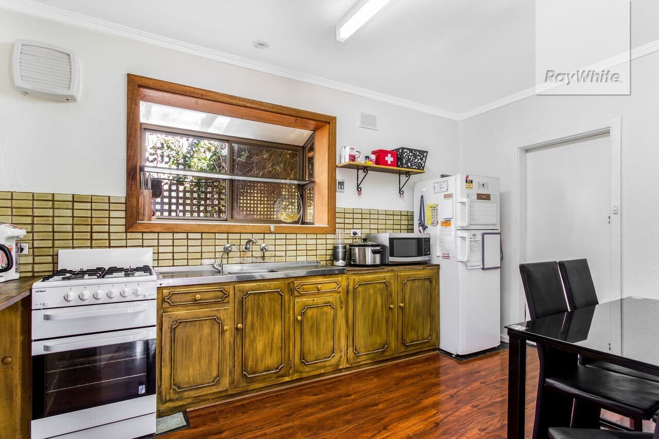 11 Windsor Avenue, Para Hills SA 5096, Para Hills - Thumbnail 4