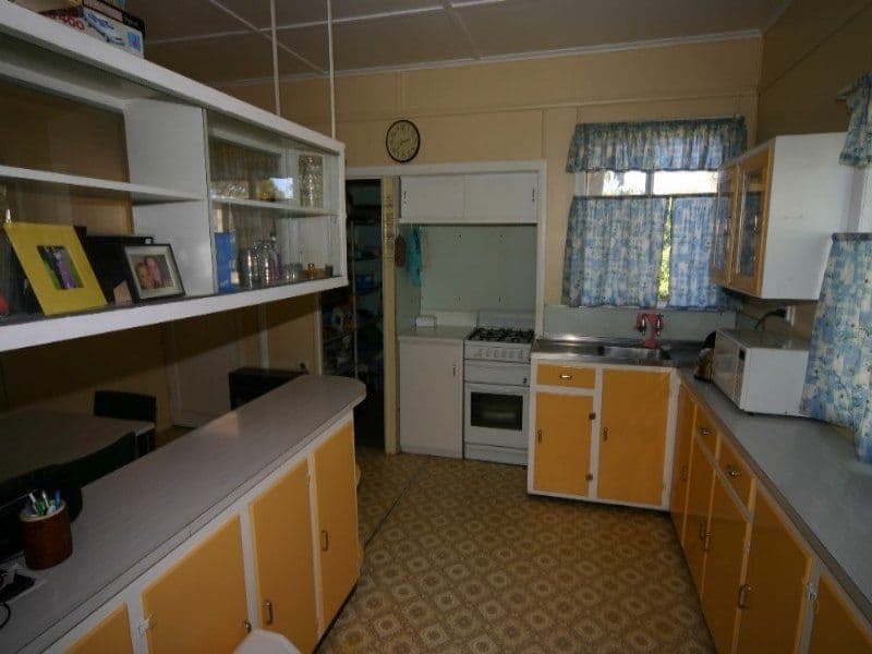 105 Bunya Street, DALBY QLD 4405, Dalby - Thumbnail 2