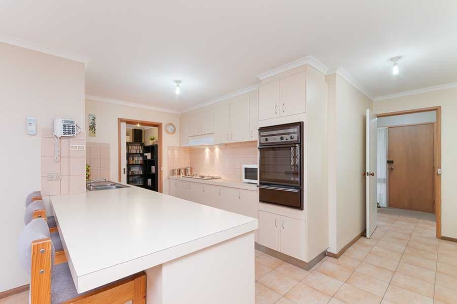 16 Longtown Court, Craigieburn VIC 3064, Craigieburn - Thumbnail 2
