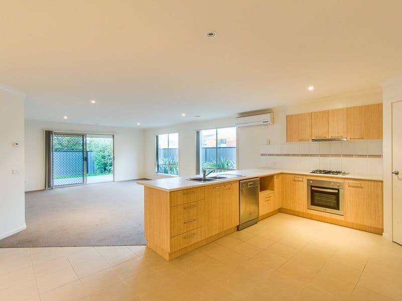 13 Seaton Court, Tarneit VIC 3029, Tarneit - Thumbnail 5
