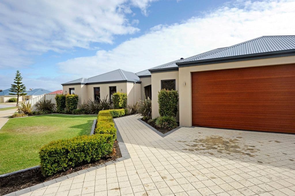 16 Surf Drive, SECRET HARBOUR WA 6173, Secret Harbour - Image 1