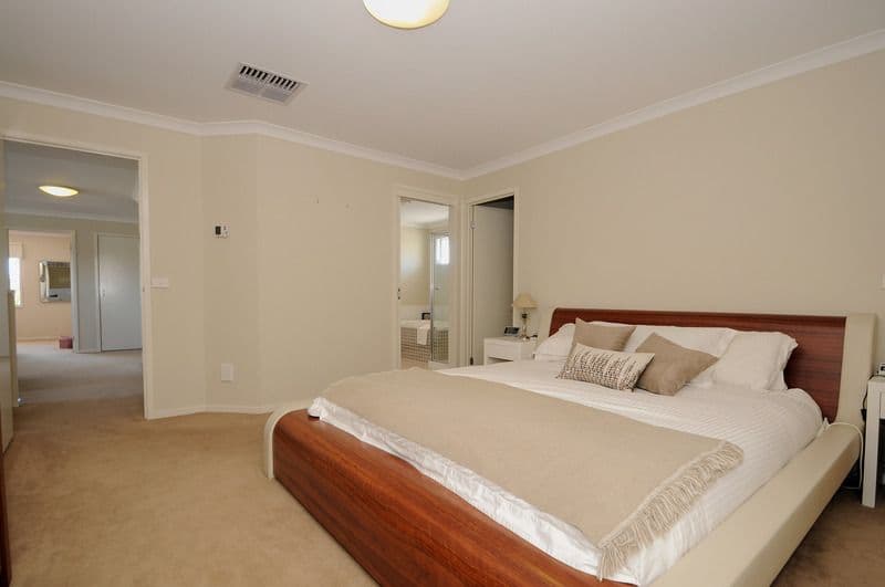 140 Lakeview Boulevard, KEYSBOROUGH VIC 3173, Keysborough - Thumbnail 7