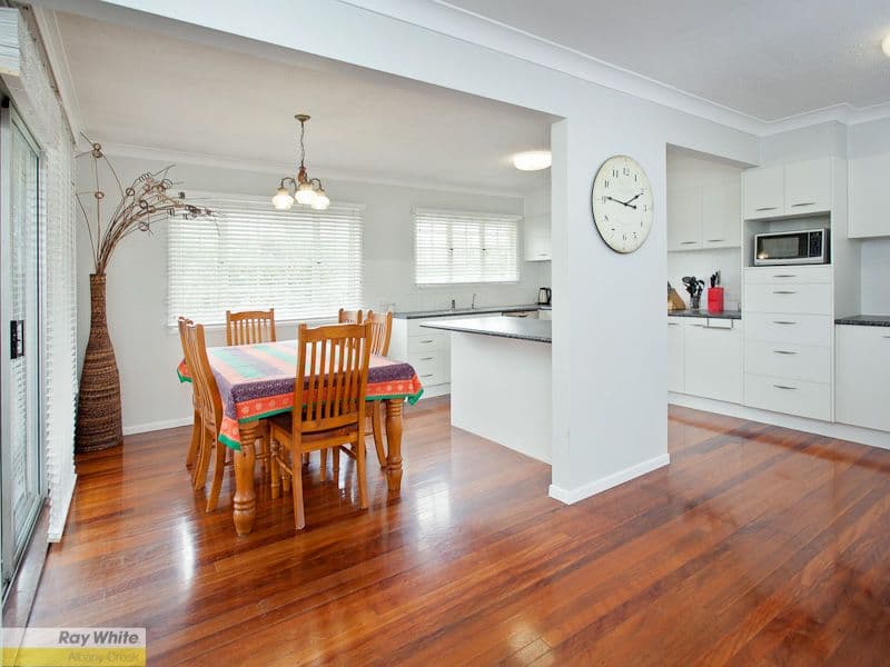 8 Caradon Street, ALBANY CREEK QLD 4035, Albany Creek - Thumbnail 4