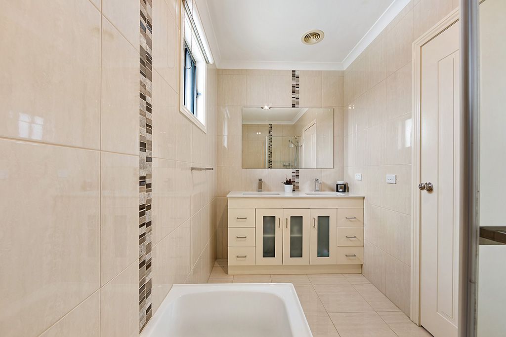 74 Blenheim Road, Newport VIC 3015, Newport - Thumbnail 3
