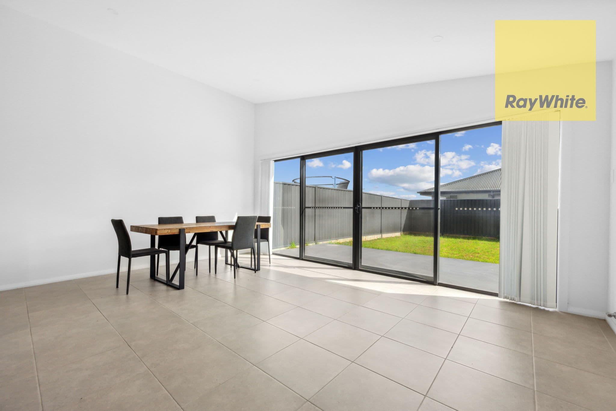 5a & 5b Roebuck Street, Goulburn NSW 2580, Goulburn - Thumbnail 4