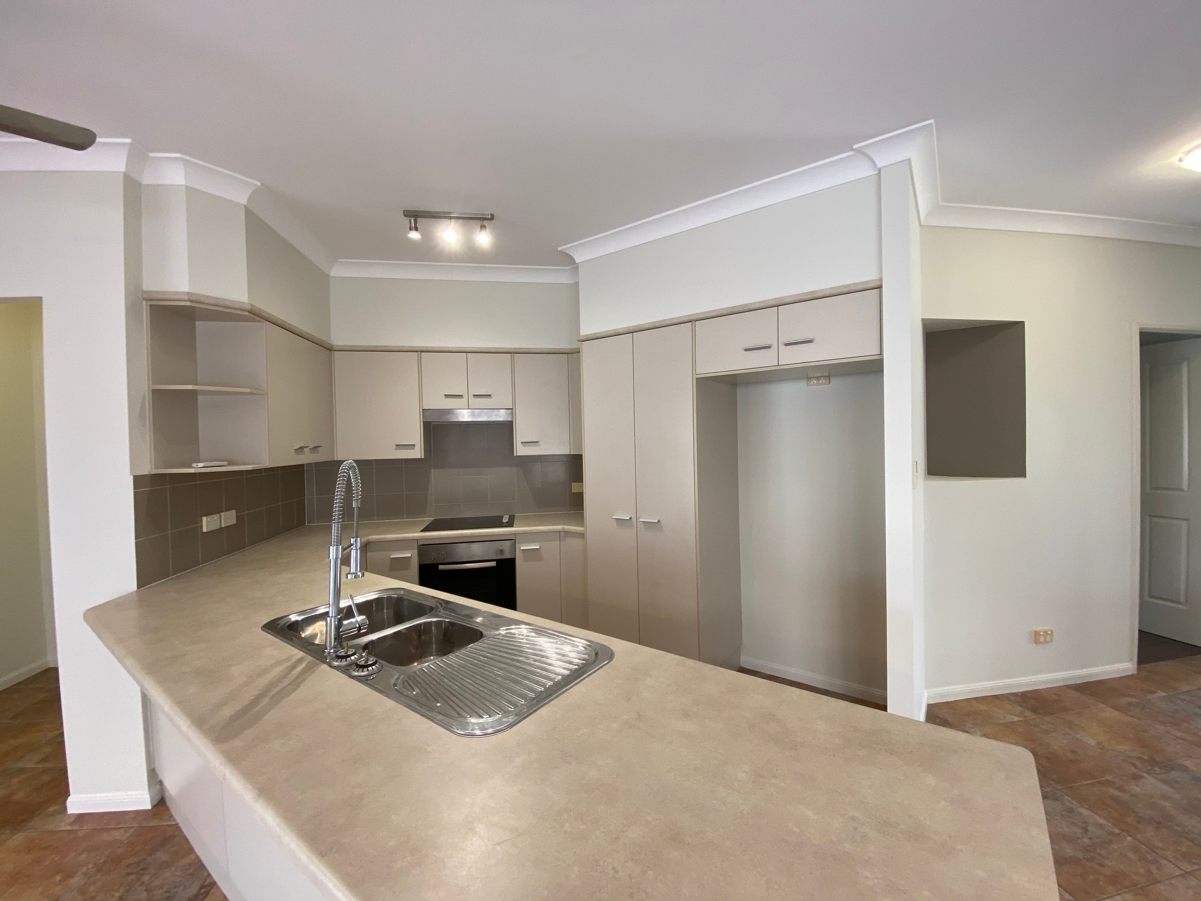 42 Dunlop Street, Kelso QLD 4815, Kelso - Thumbnail 2