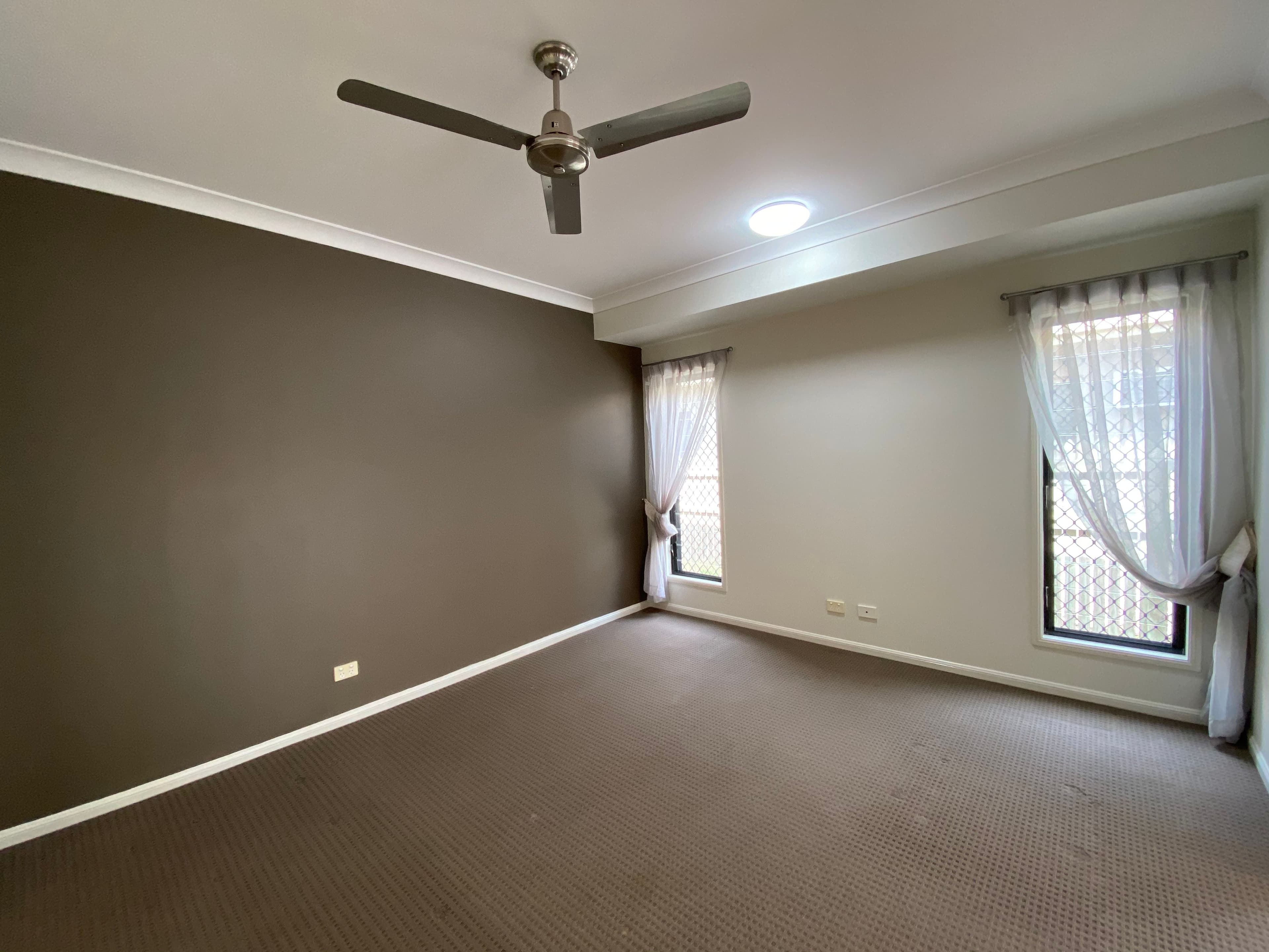 42 Dunlop Street, Kelso QLD 4815, Kelso - Thumbnail 3