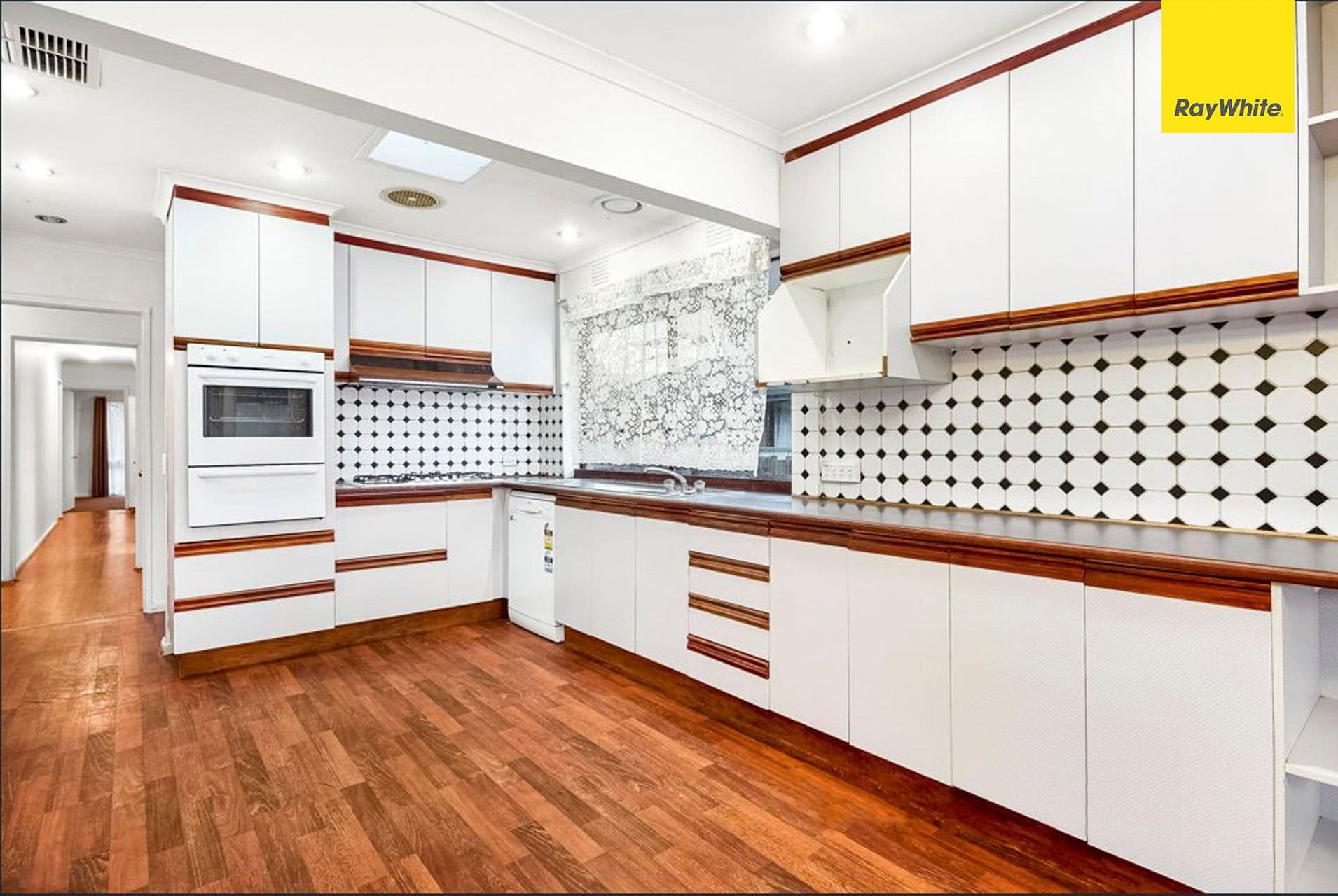 28 Eaton Street, Melton South VIC 3338, Melton South - Thumbnail 3
