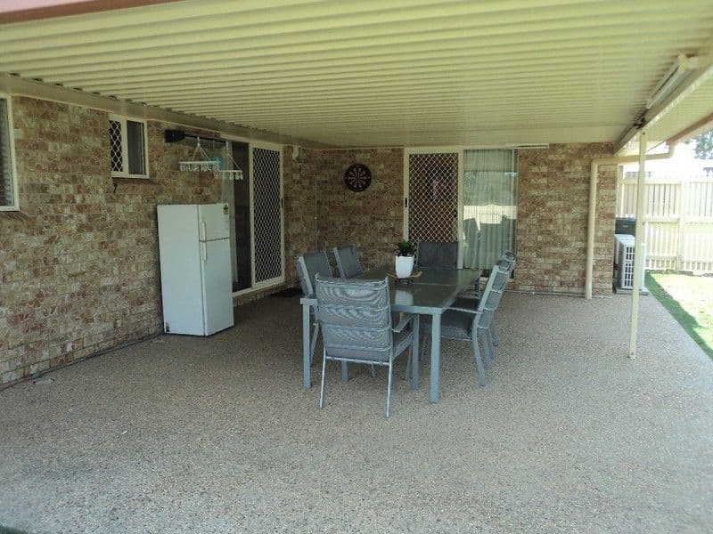 11 Warner Avenue, NORMAN GARDENS QLD 4701, Norman Gardens - Thumbnail 4