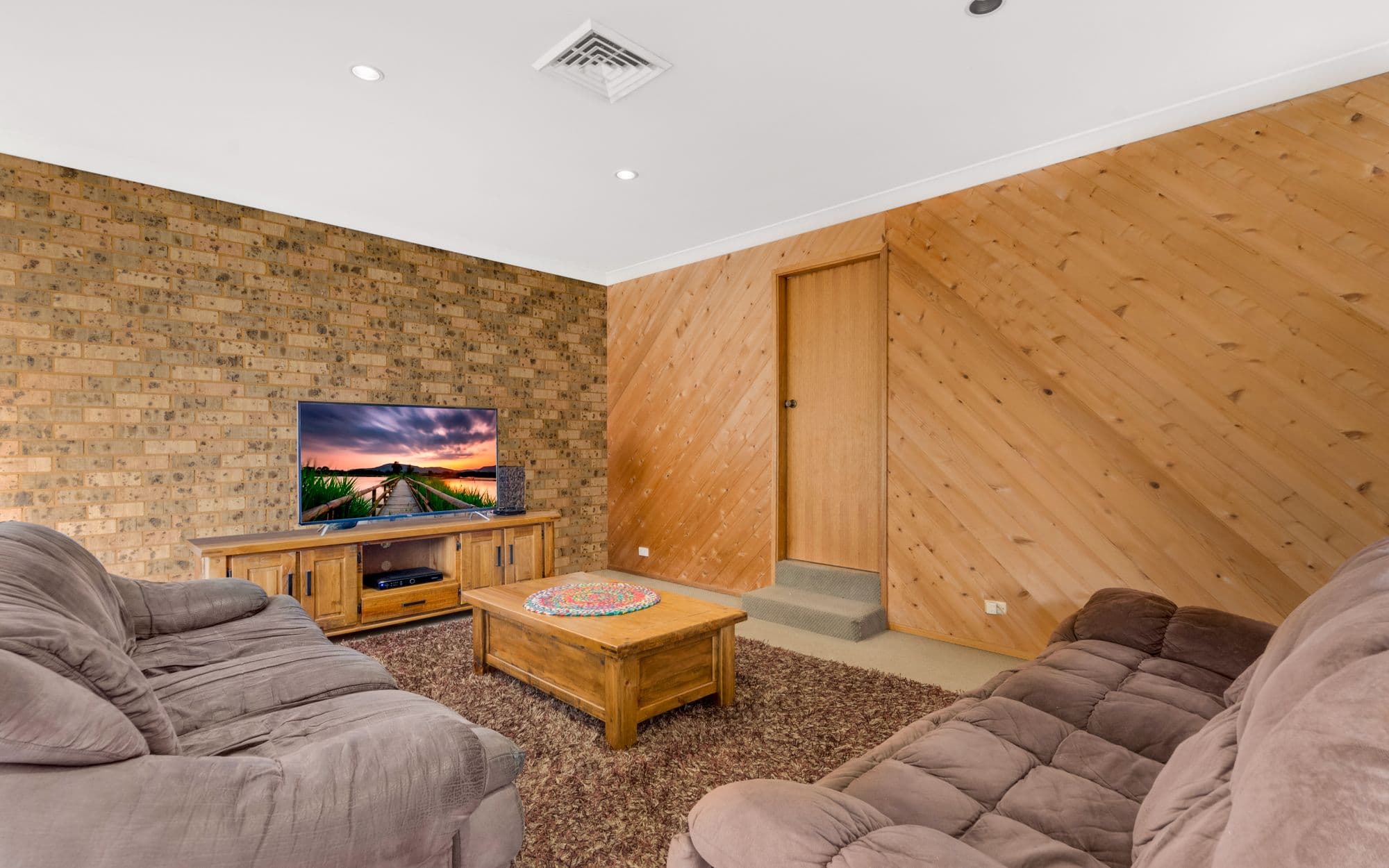 16 Francis Street, Minto NSW 2566, Minto - Thumbnail 2