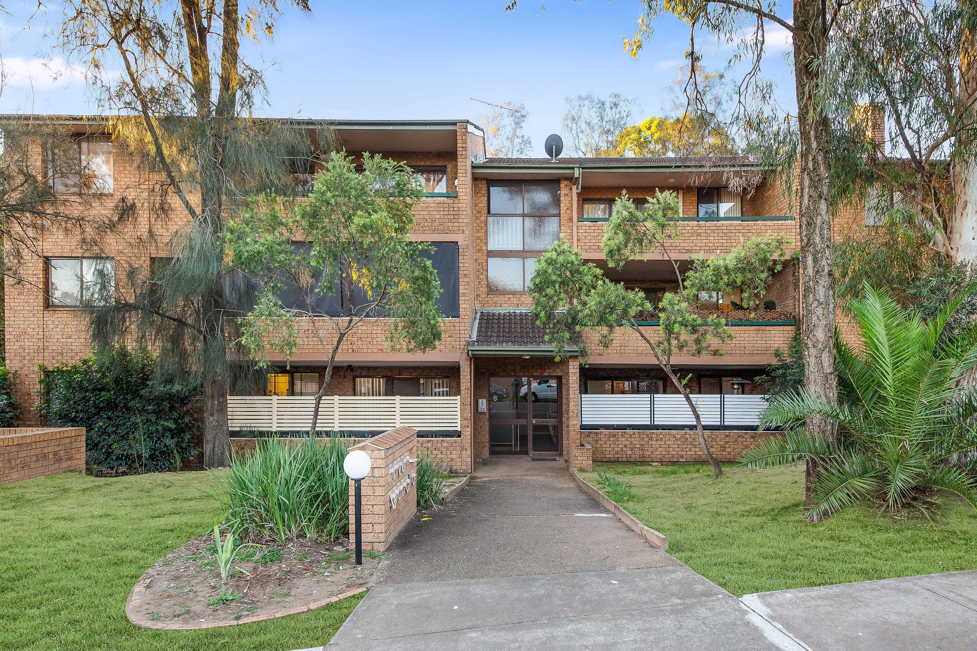 21 Myrtle Road, Bankstown NSW 2200, Bankstown - Thumbnail 2