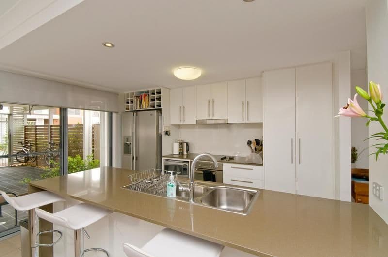 BURLEIGH WATERS QLD 4220, Burleigh Waters - Thumbnail 6