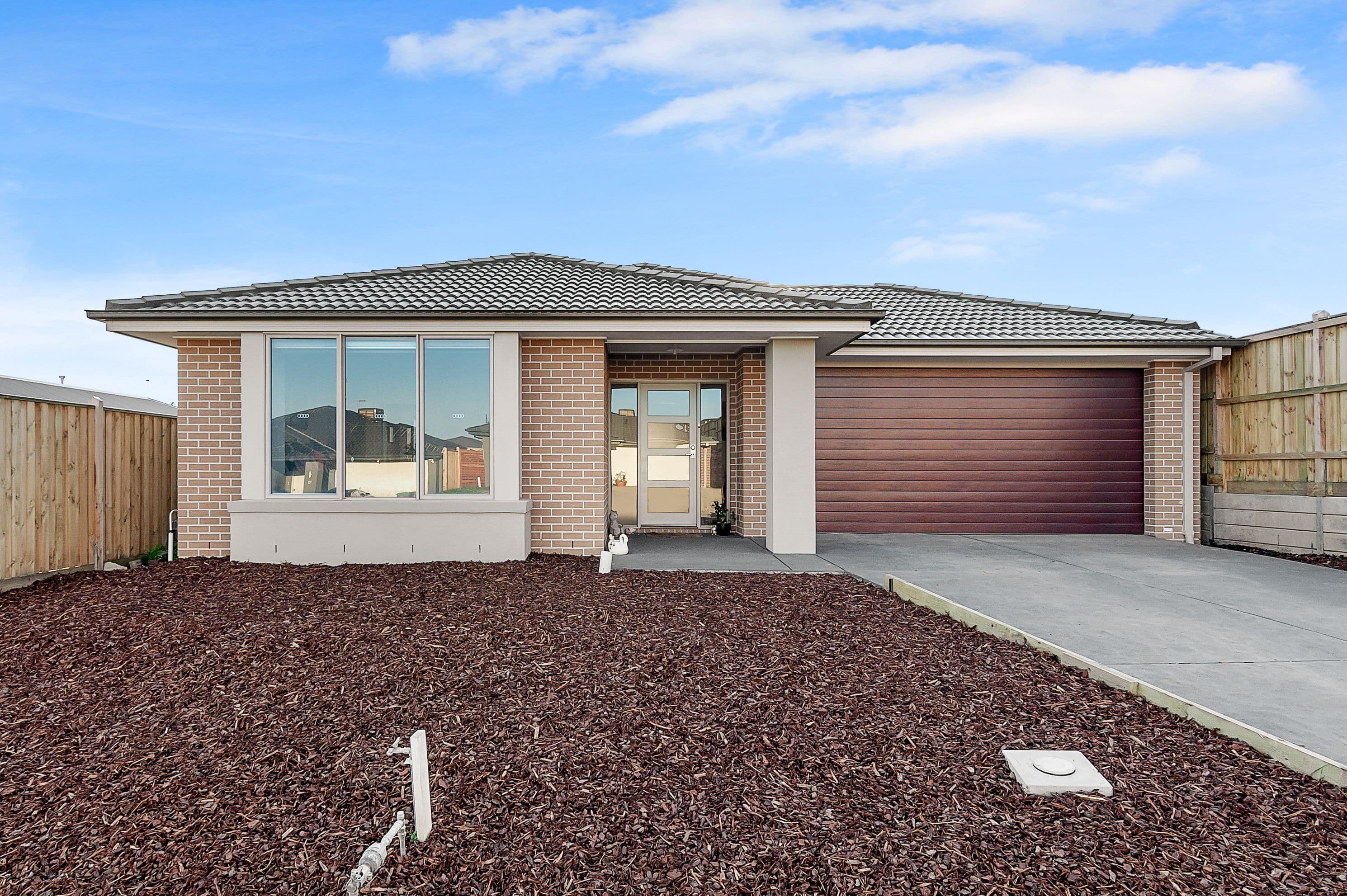 13 Sunnybank Way, Pakenham VIC 3810, Pakenham - Thumbnail 2