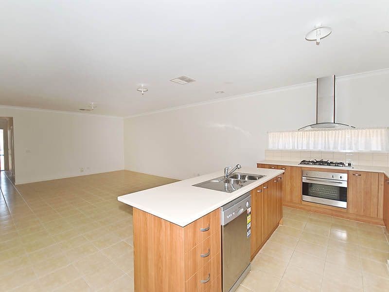 66 Kinglake Crescent, CRAIGIEBURN VIC 3064, Craigieburn - Thumbnail 7
