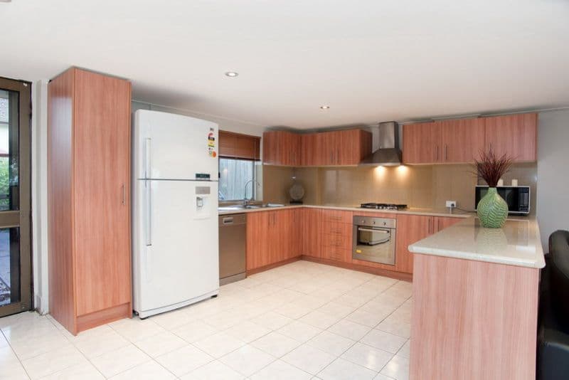 4 Bega Court, LALOR VIC 3075, Lalor - Thumbnail 2