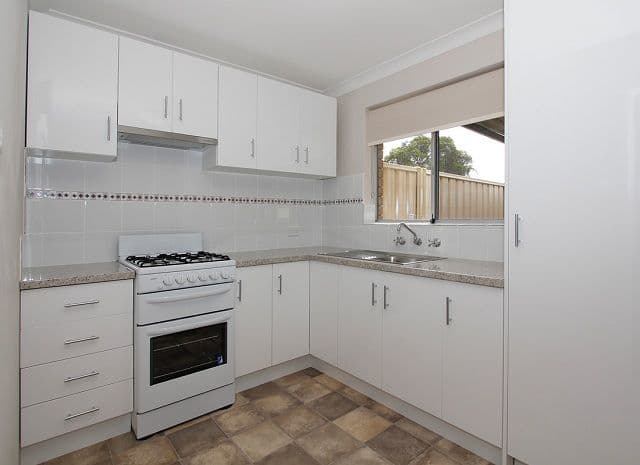 215 Verna Street, GOSNELLS WA 6110, Gosnells - Thumbnail 3