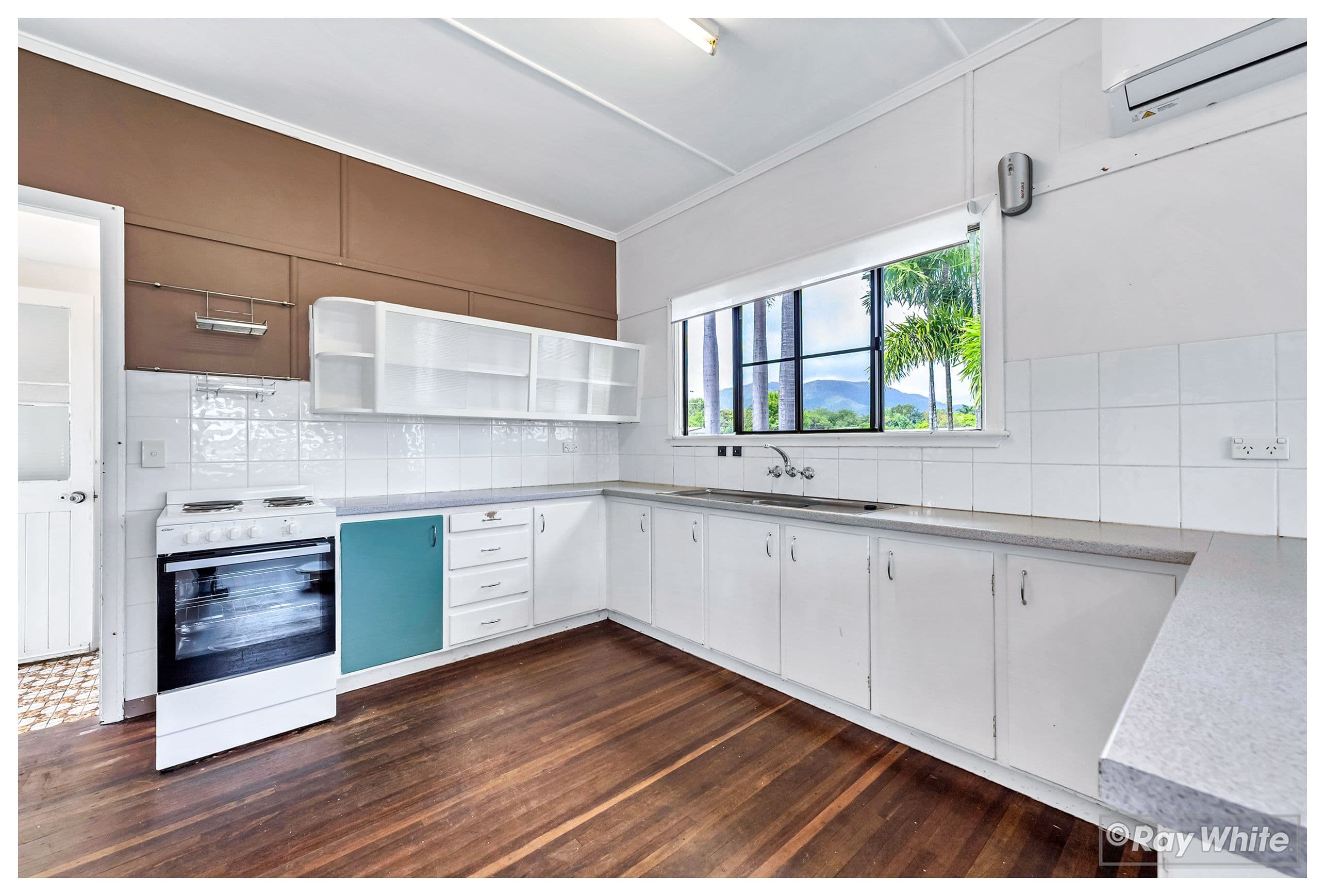105 Simpson Street, Frenchville QLD 4701, Frenchville - Thumbnail 2