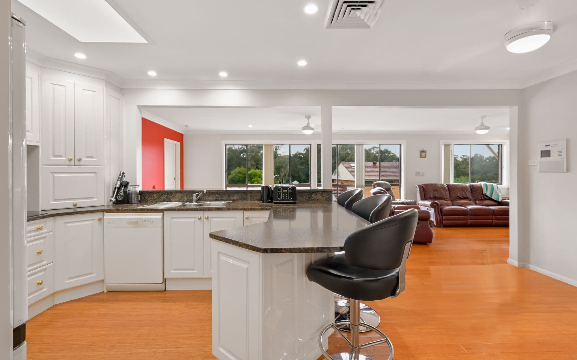 6 Tuggerah Street, Leumeah NSW 2560, Leumeah - Thumbnail 3