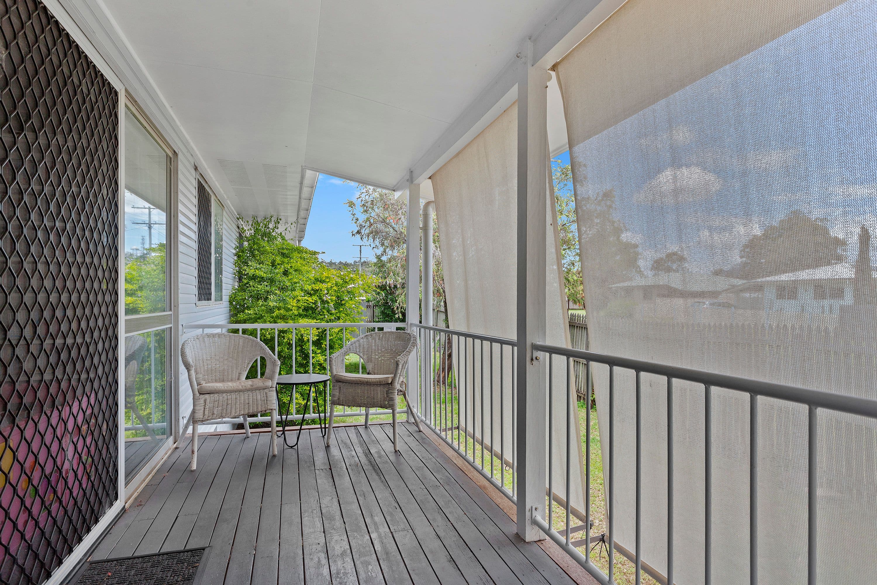 8 Murray Street, Oakey QLD 4401, Oakey - Thumbnail 2