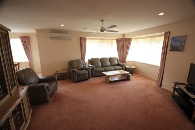 17 Borrowdale Close, NARELLAN NSW 2567, Narellan - Thumbnail 3