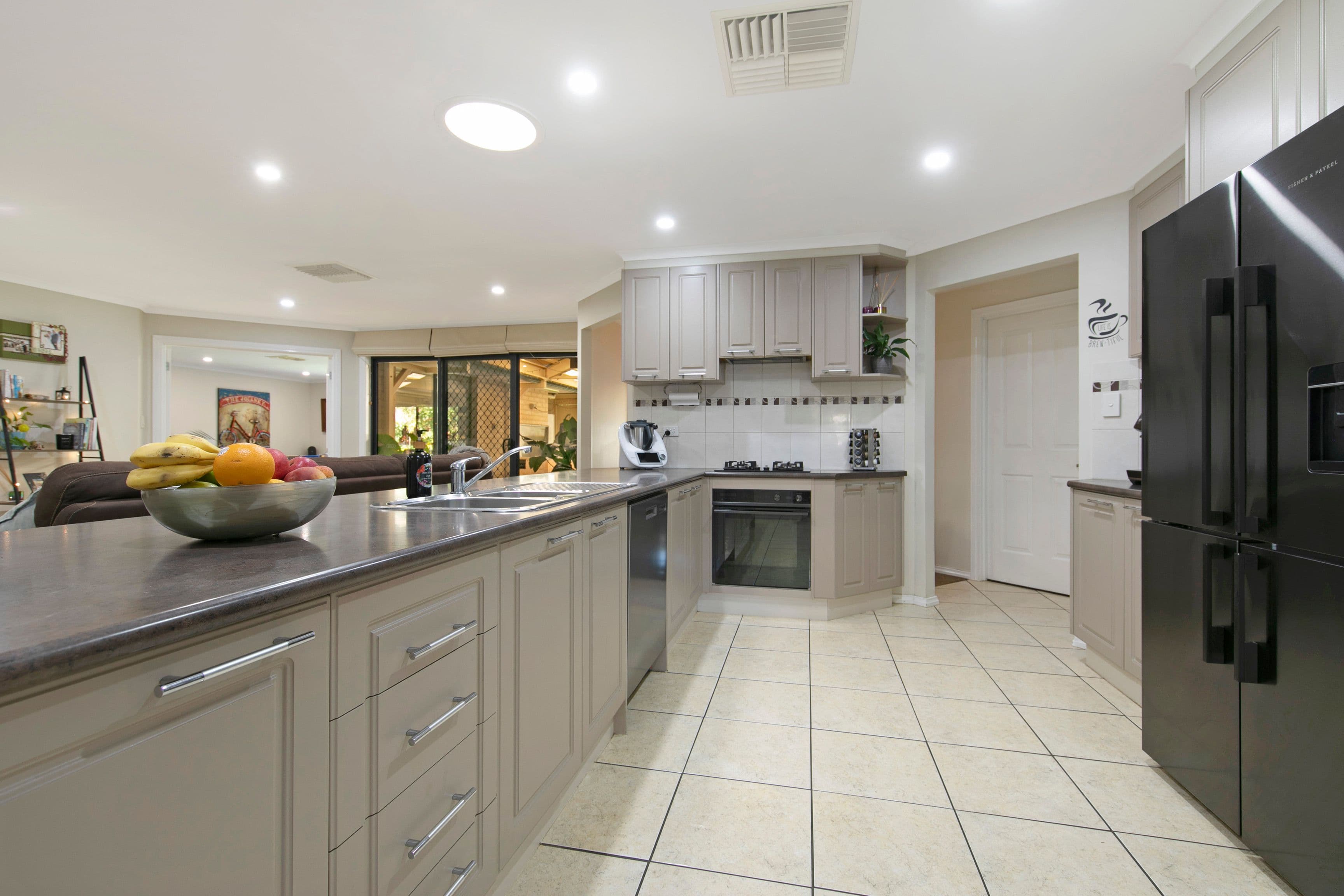2 Roscrow Court, Clare SA 5453, Clare - Thumbnail 4