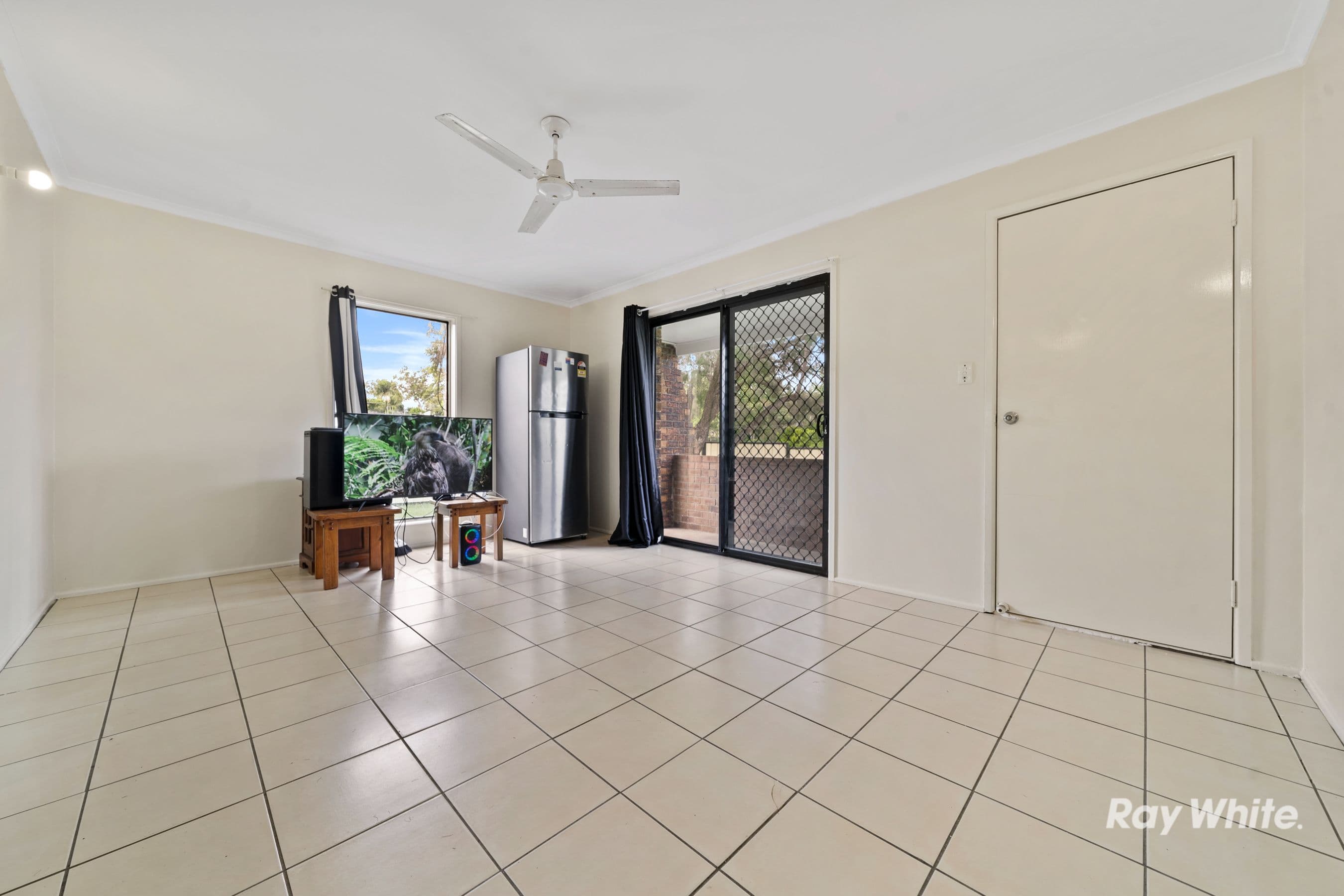 2 Rinto Drive, Eagleby QLD 4207, Eagleby - Thumbnail 5