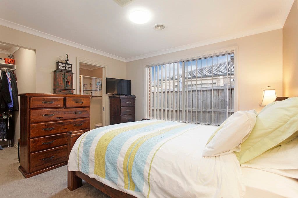 6 Gareth Street, Cranbourne East VIC 3977, Cranbourne East - Thumbnail 5