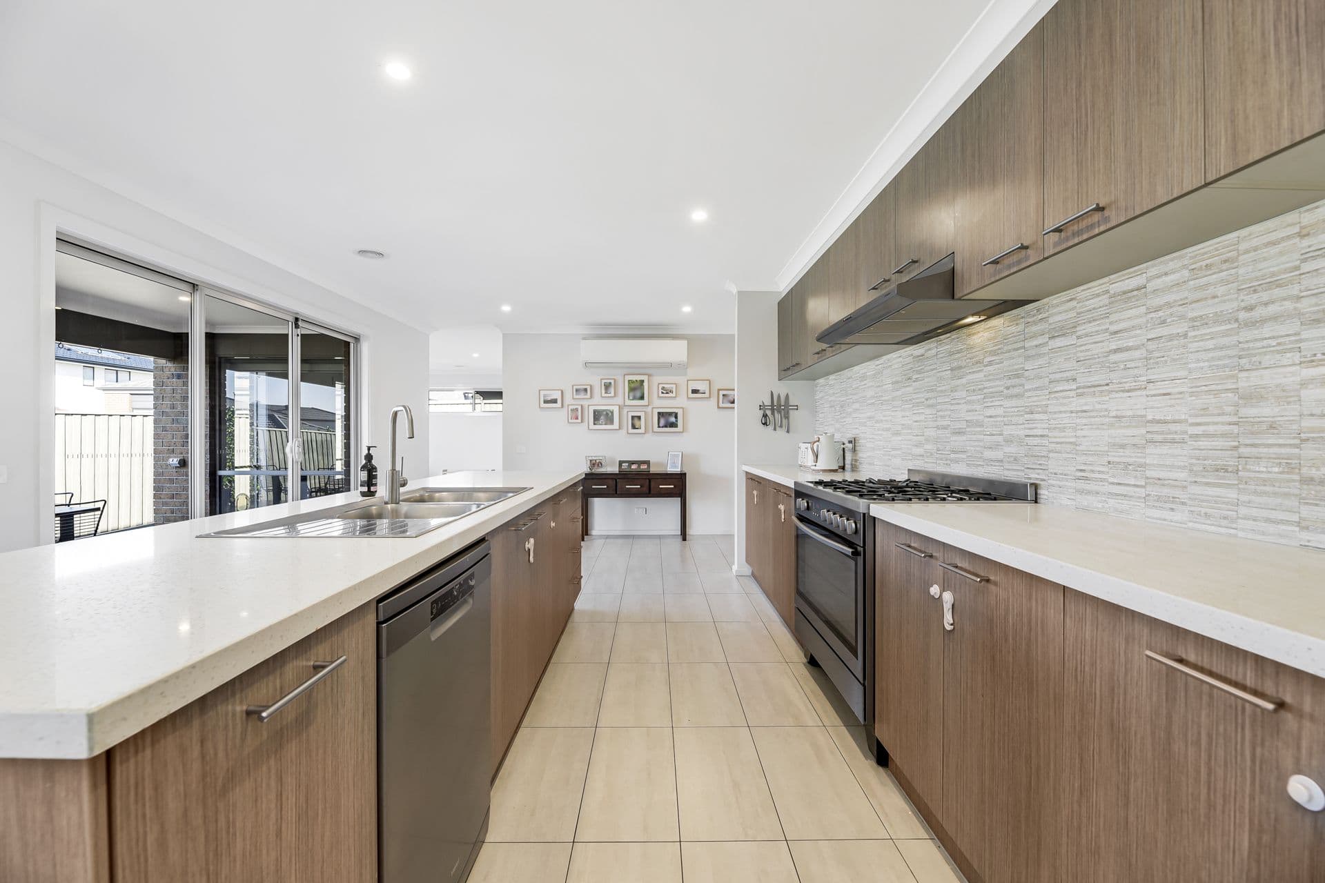 14 Nutmeg Close, Berwick VIC 3806, Berwick - Thumbnail 5