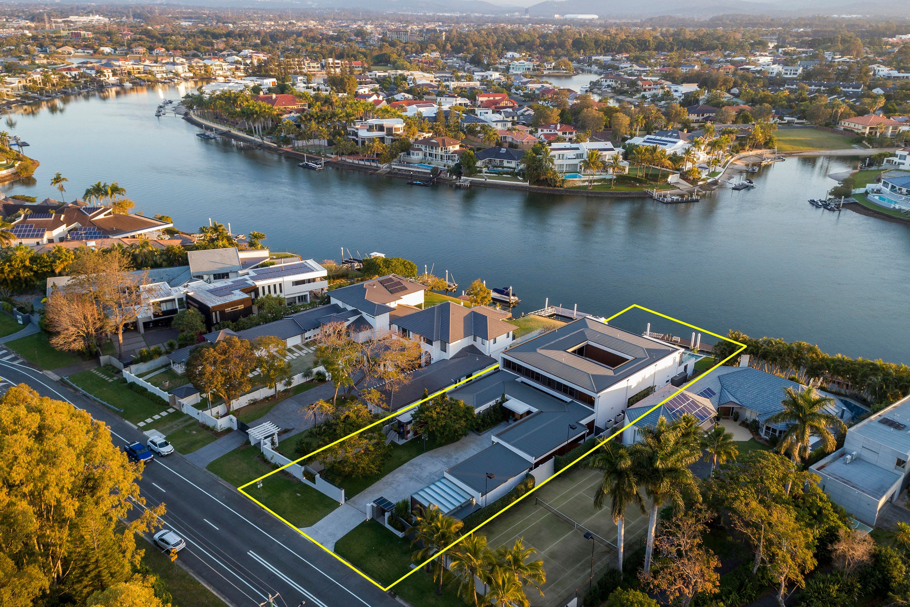 311 Monaco Street, Broadbeach Waters QLD 4218, Broadbeach Waters - Thumbnail 2