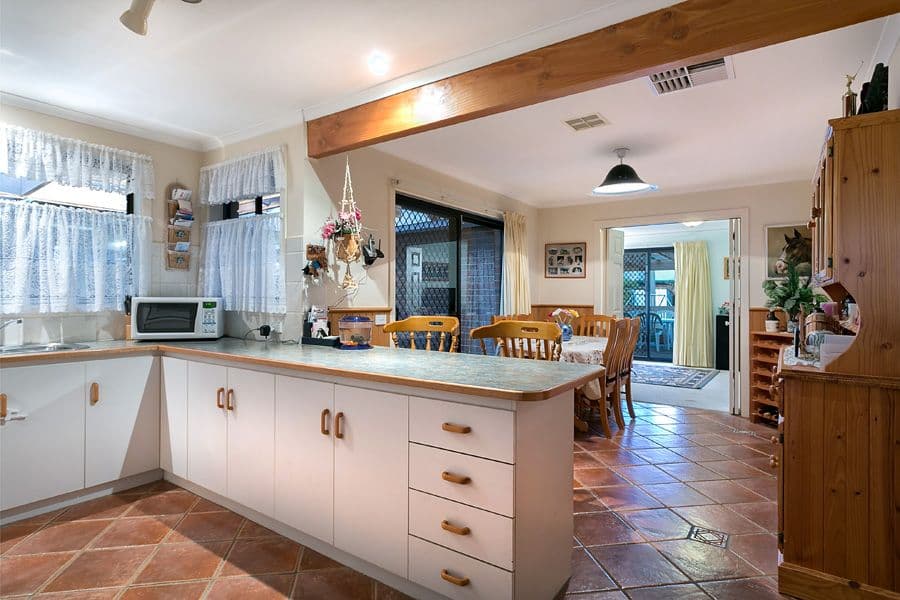 2 Gamalite Drive, MELTON WEST VIC 3337, Melton West - Thumbnail 4