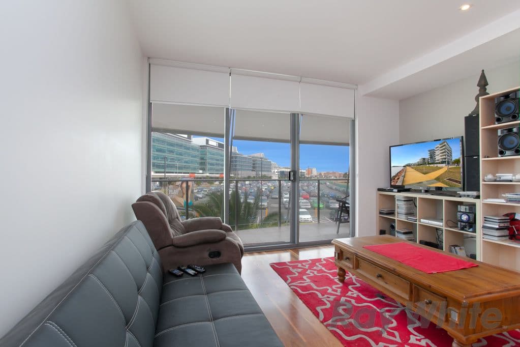 19 Honeysuckle Drive, NEWCASTLE NSW 2300, Newcastle - Thumbnail 3