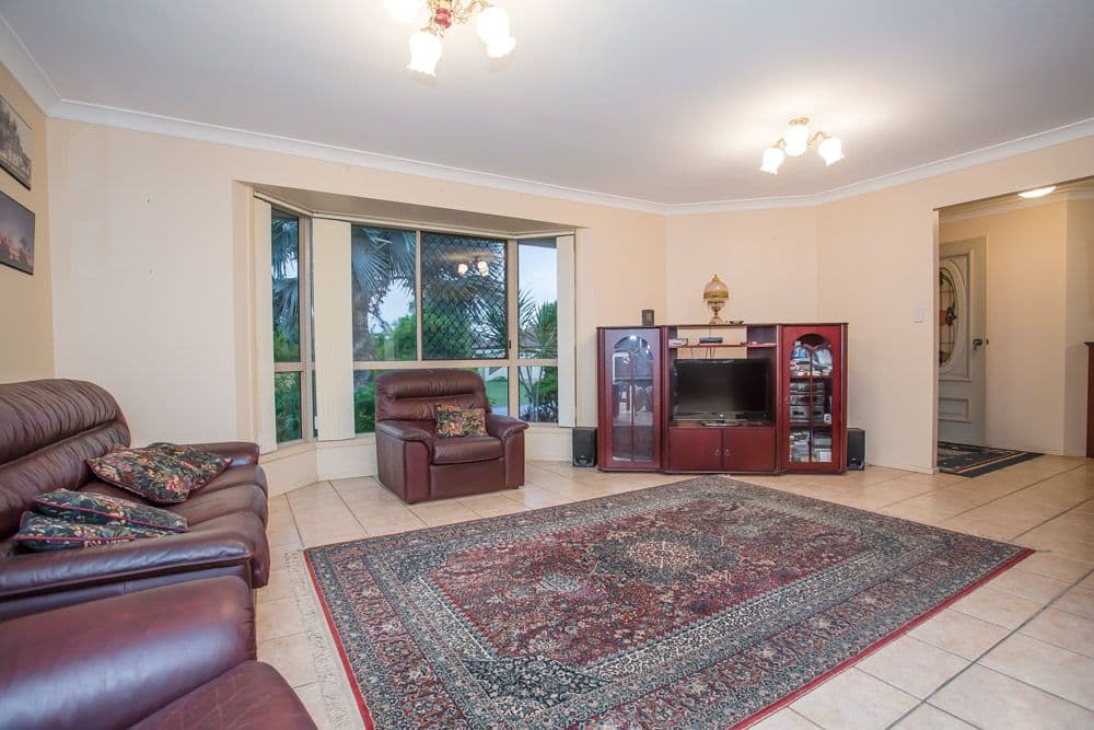 54 Voyagers Drive, BANKSIA BEACH QLD 4507, Banksia Beach - Thumbnail 3