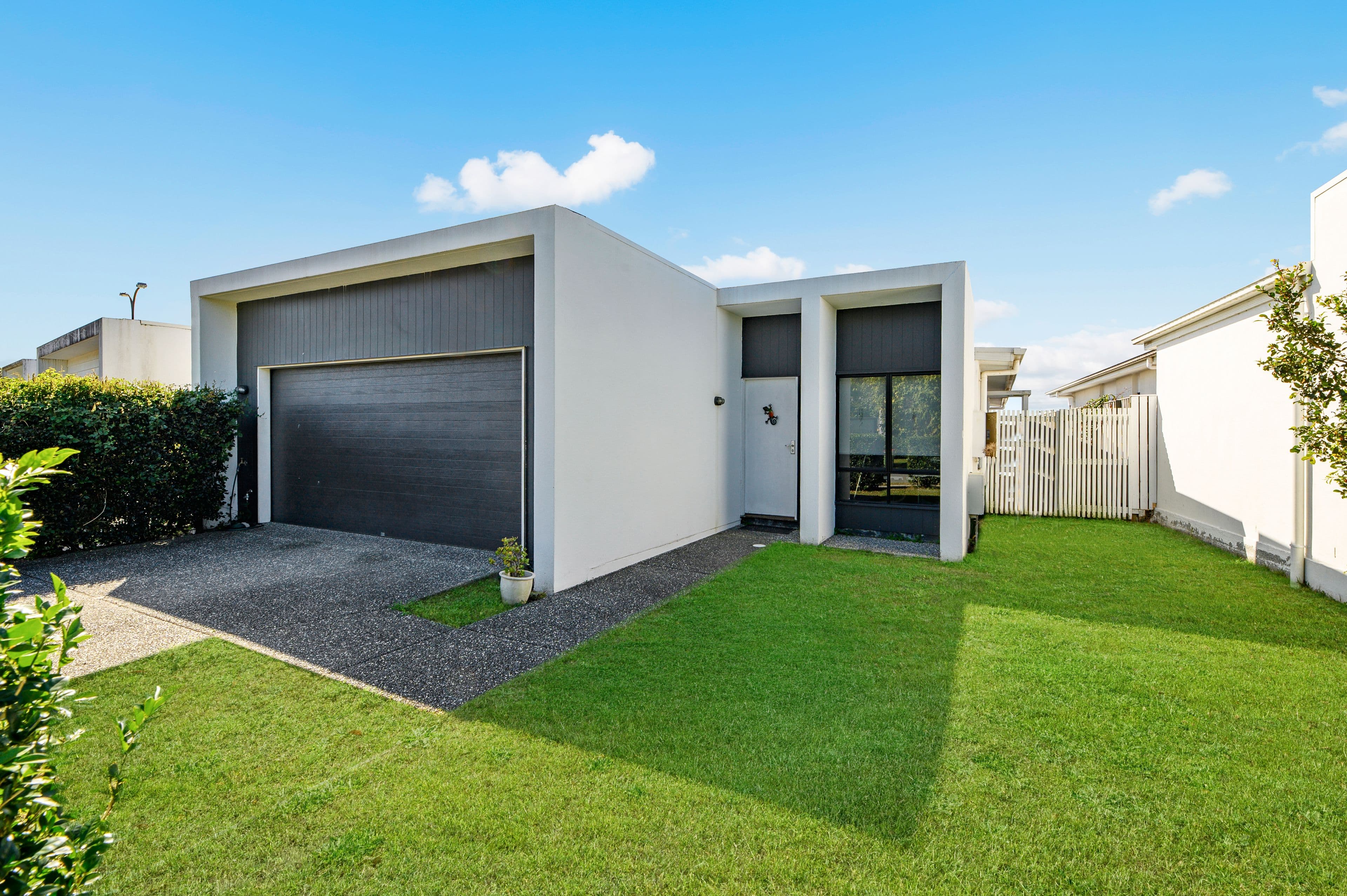4 Cobb Crescent, Pimpama QLD 4209, Pimpama - Thumbnail 2