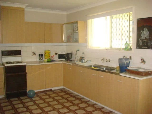 44 Elizabeth Crescent, GOODNA QLD 4300, Goodna - Thumbnail 3