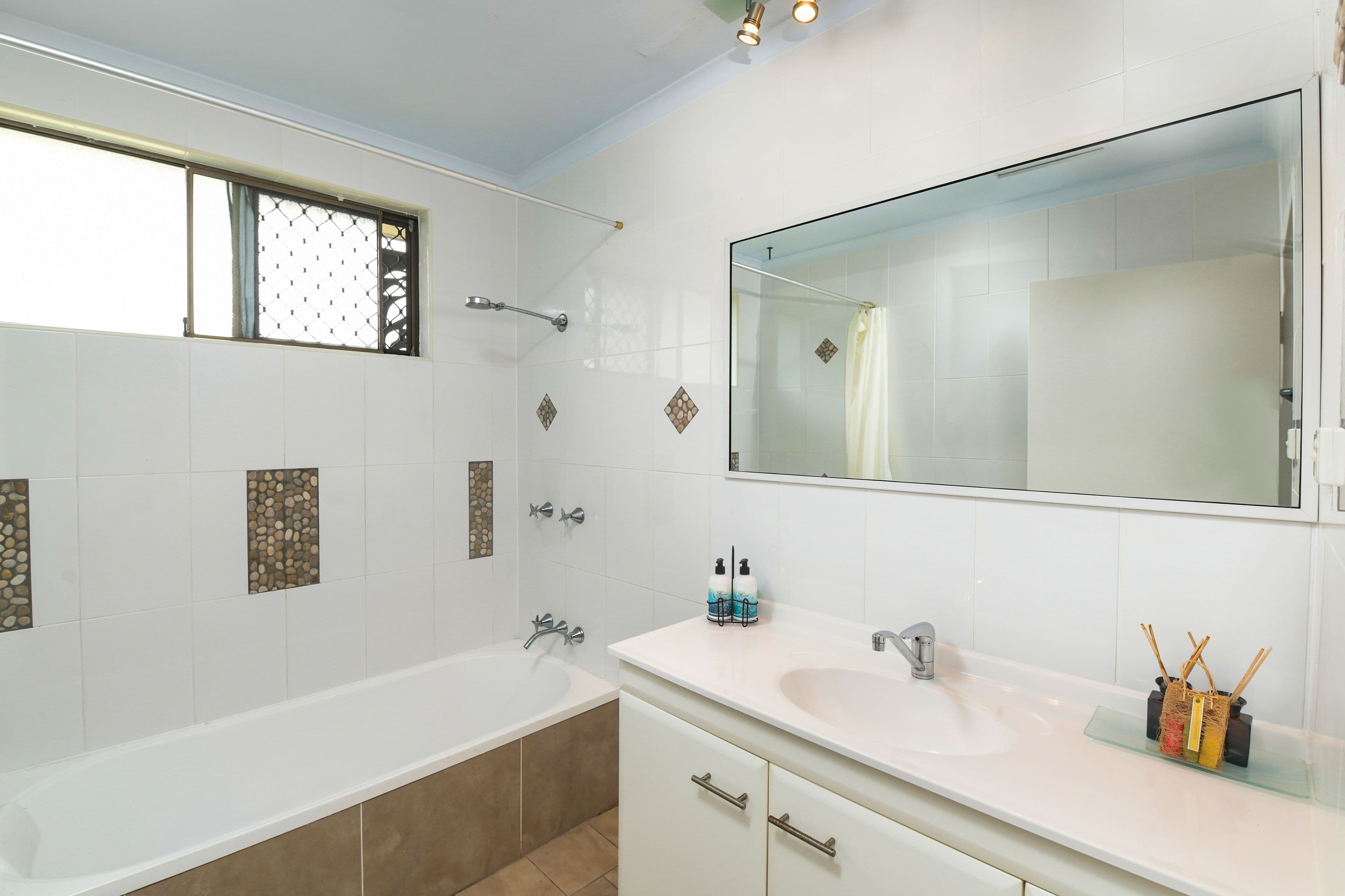 48 Periwinkle Avenue, Trinity Beach QLD 4879, Trinity Beach - Thumbnail 5