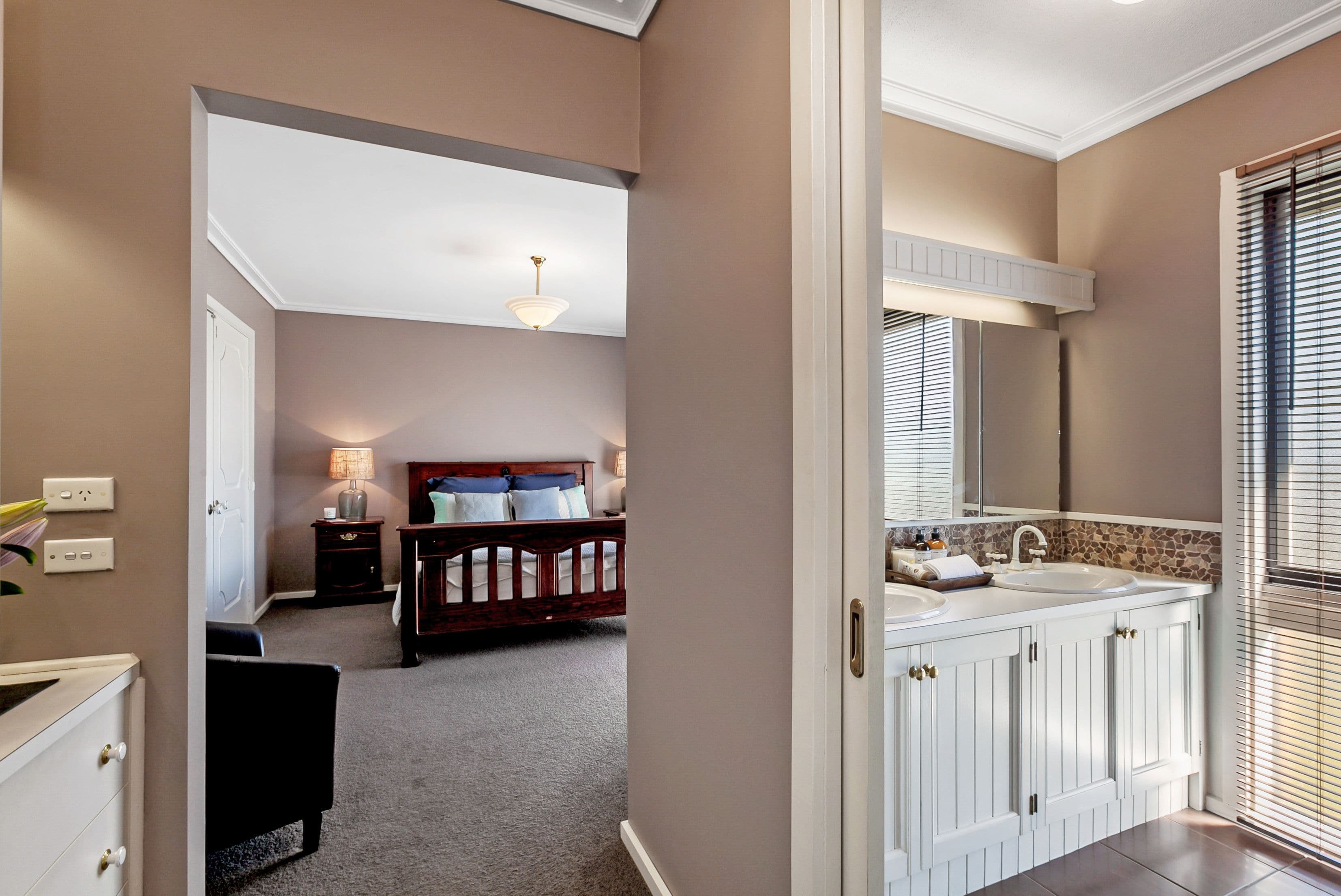 9 Hurlstone Crescent, Mill Park VIC 3082, Mill Park - Thumbnail 4