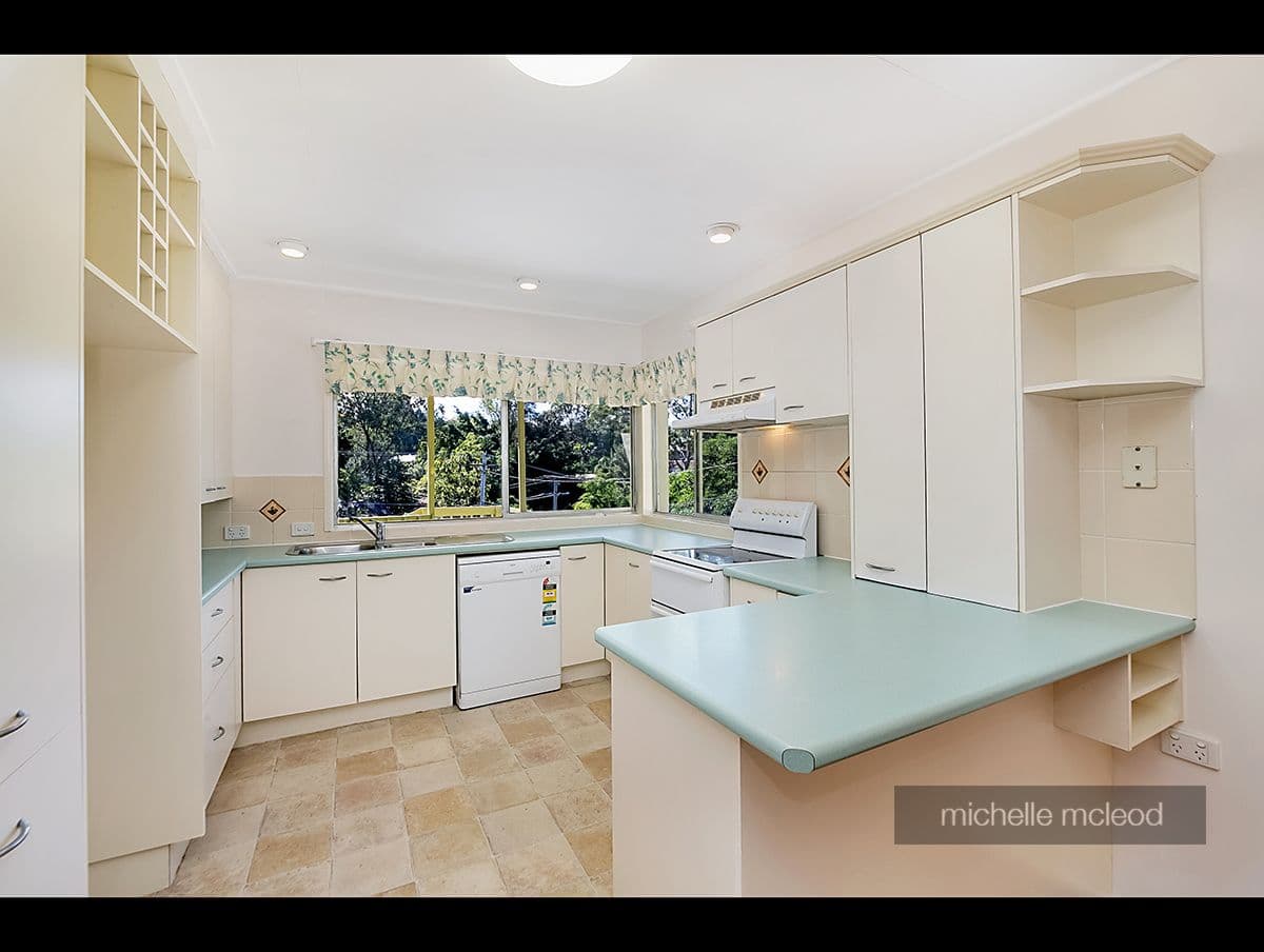 22 Merrilyn Street, Chapel Hill QLD 4069, Chapel Hill - Thumbnail 7