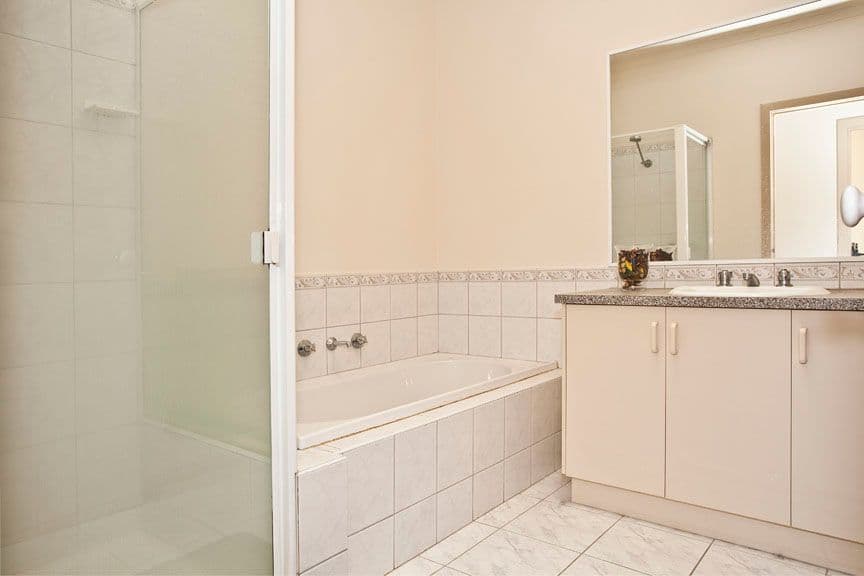25 The Quadrangle, GLEN WAVERLEY VIC 3150, Glen Waverley - Thumbnail 7