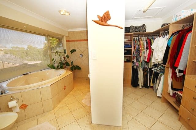 13 Ardrossan Place, HIGHLAND PARK QLD 4211, Highland Park - Thumbnail 7