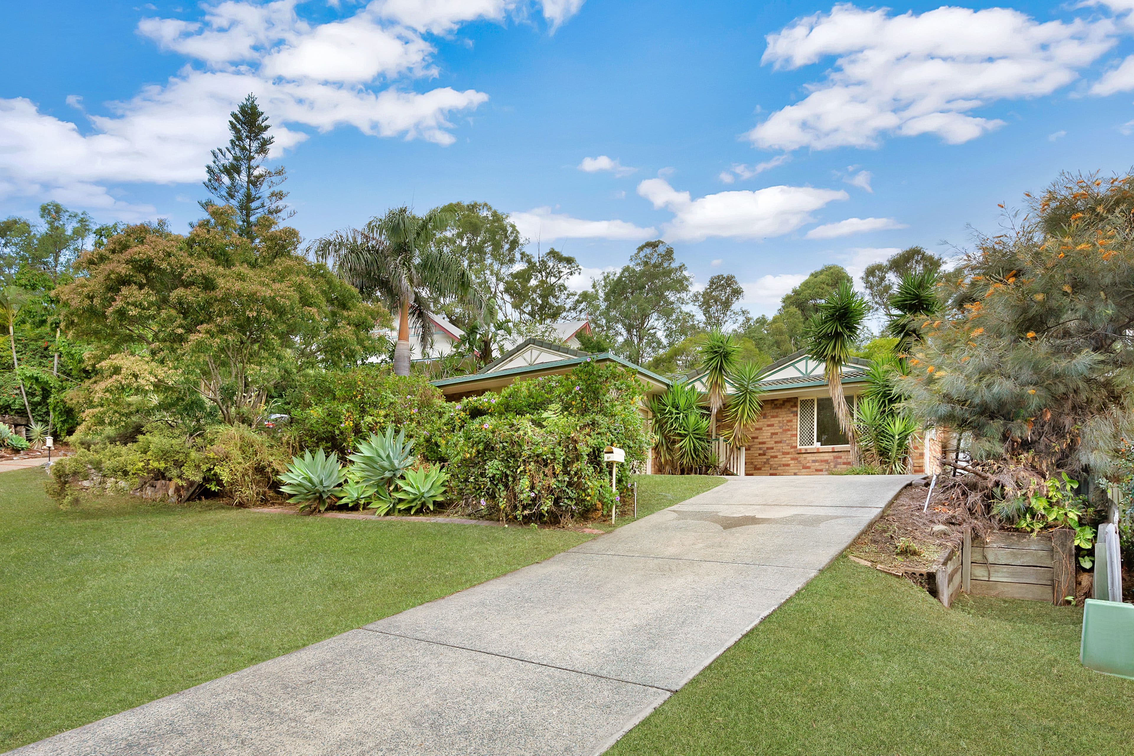 27 Walkers Road, Everton Hills QLD 4053, Everton Hills - Thumbnail 2