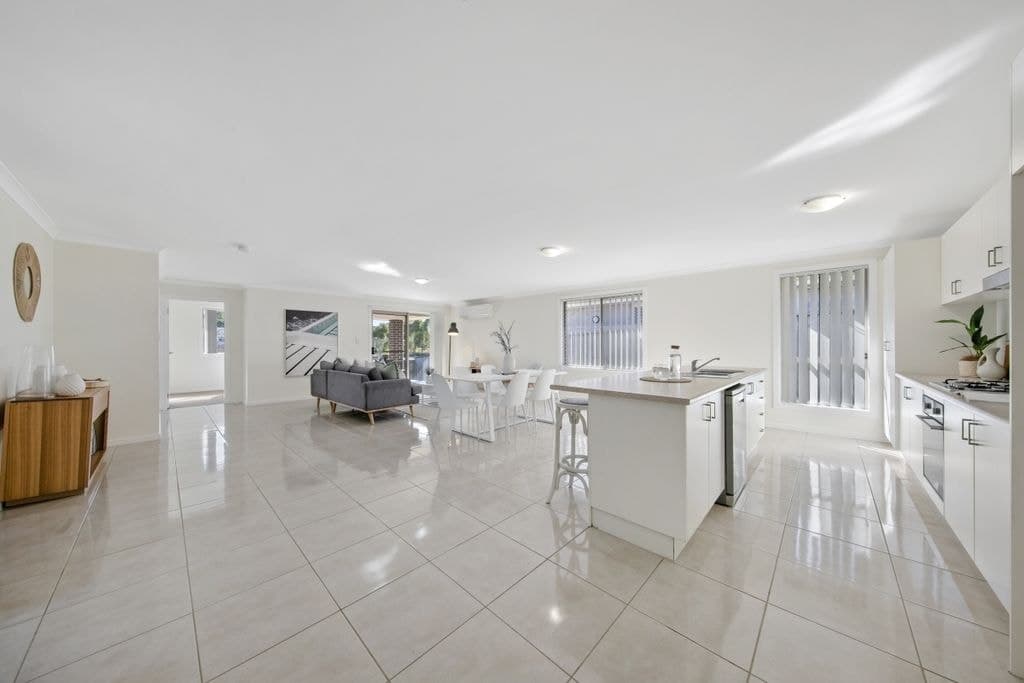 76 Saddlers Drive, Gillieston Heights - Thumbnail 4