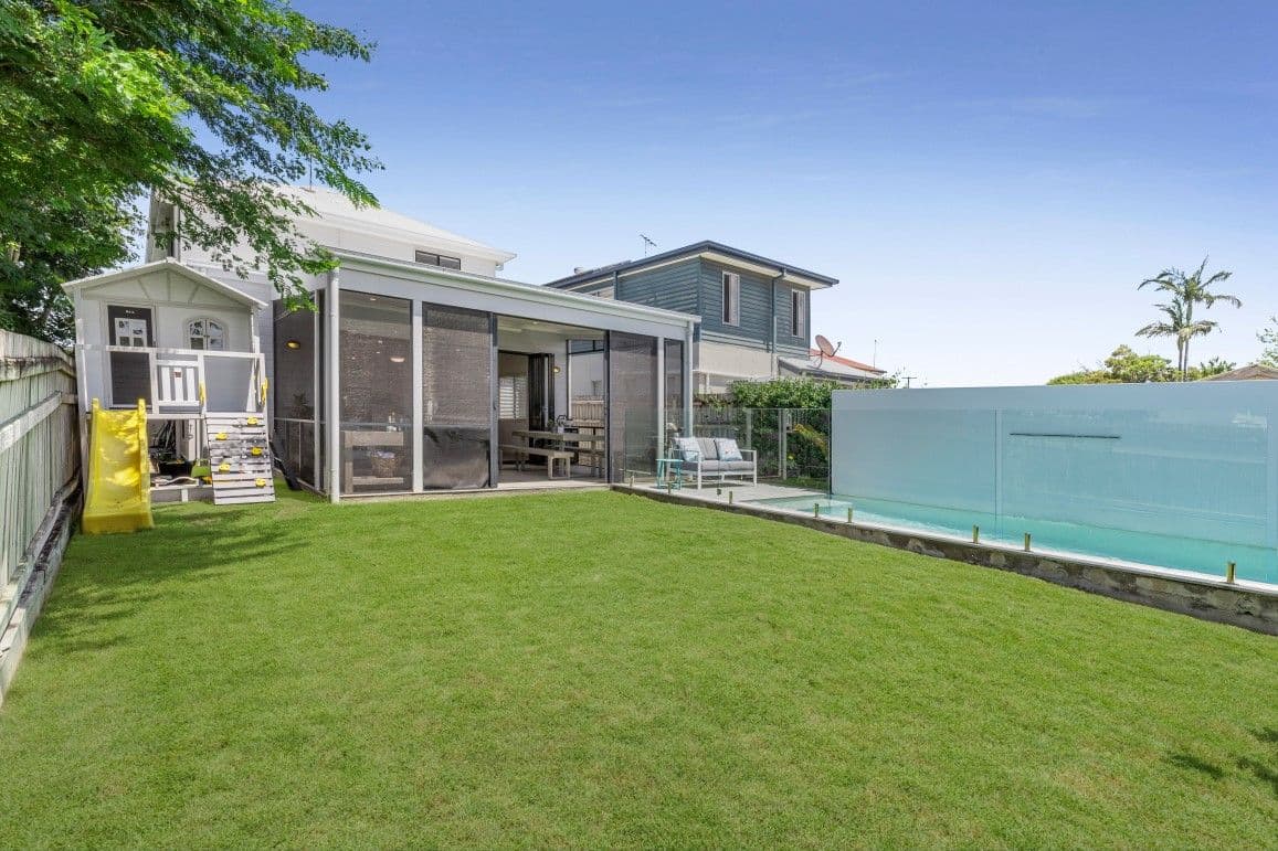 94 Raceview Avenue, Hendra QLD 4011, Hendra - Thumbnail 2