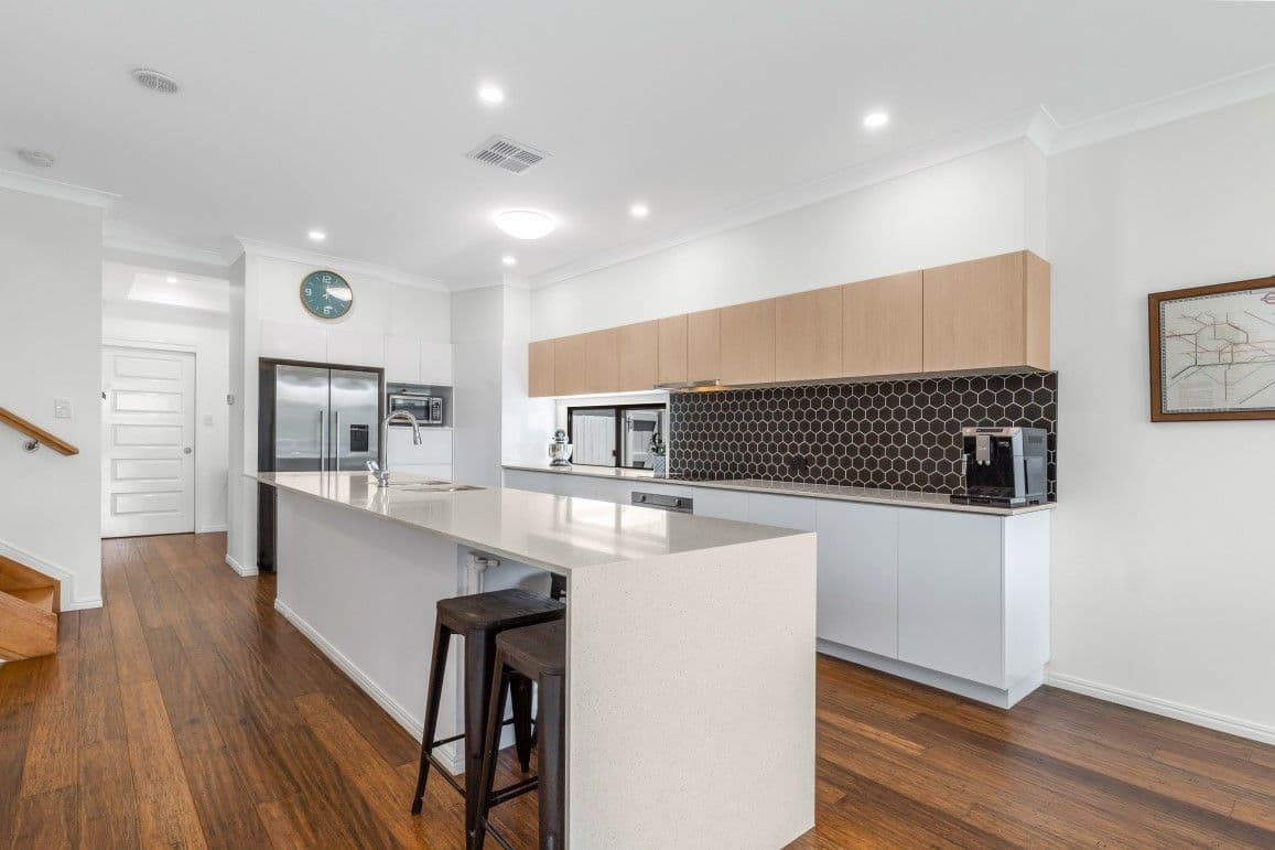 94 Raceview Avenue, Hendra QLD 4011, Hendra - Thumbnail 4