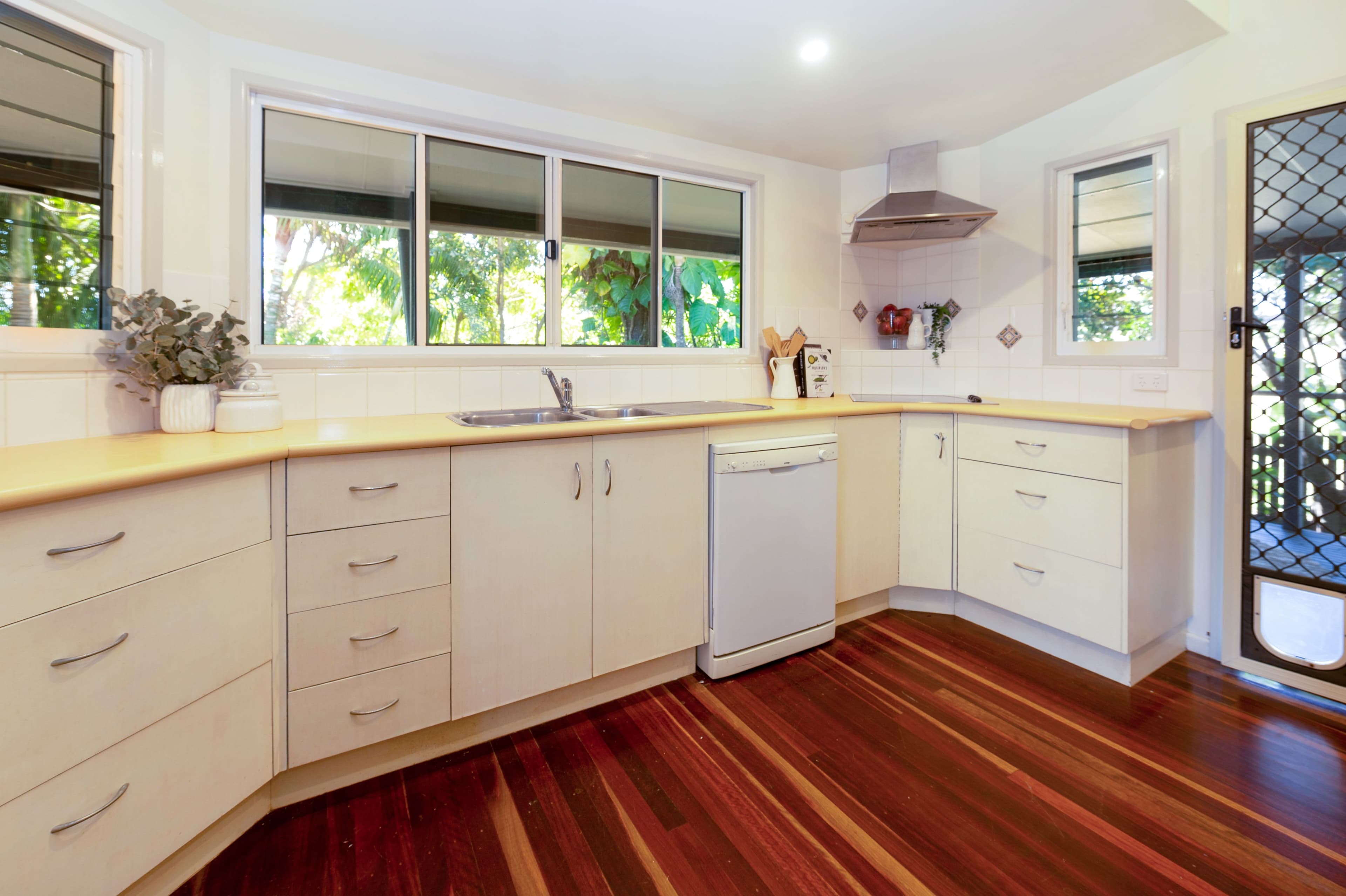 1 Captain Blackwood Drive, Sarina Beach QLD 4737, Sarina Beach - Thumbnail 7