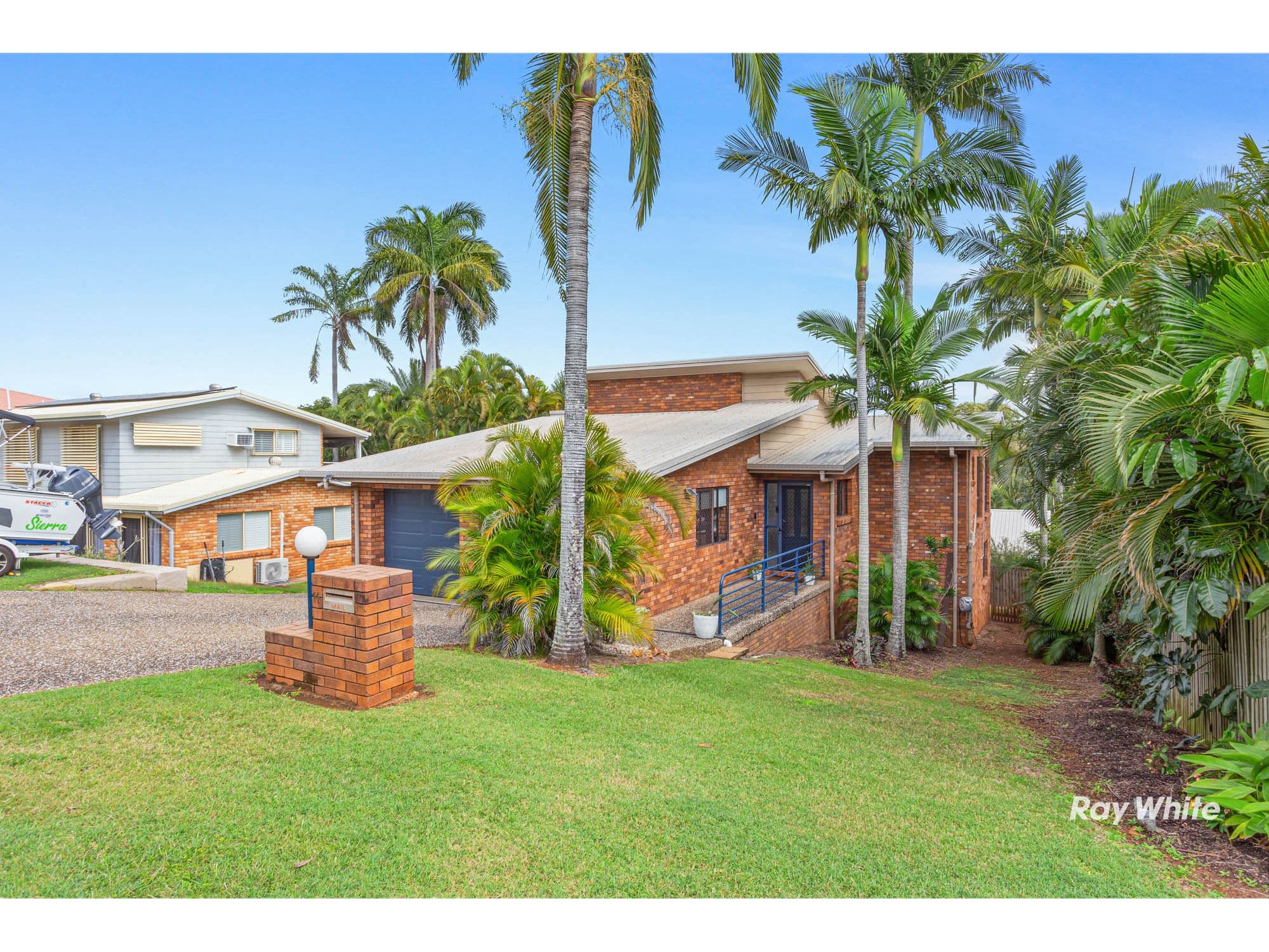 11 Sandalwood Drive, Lammermoor QLD 4703, Lammermoor - Thumbnail 2
