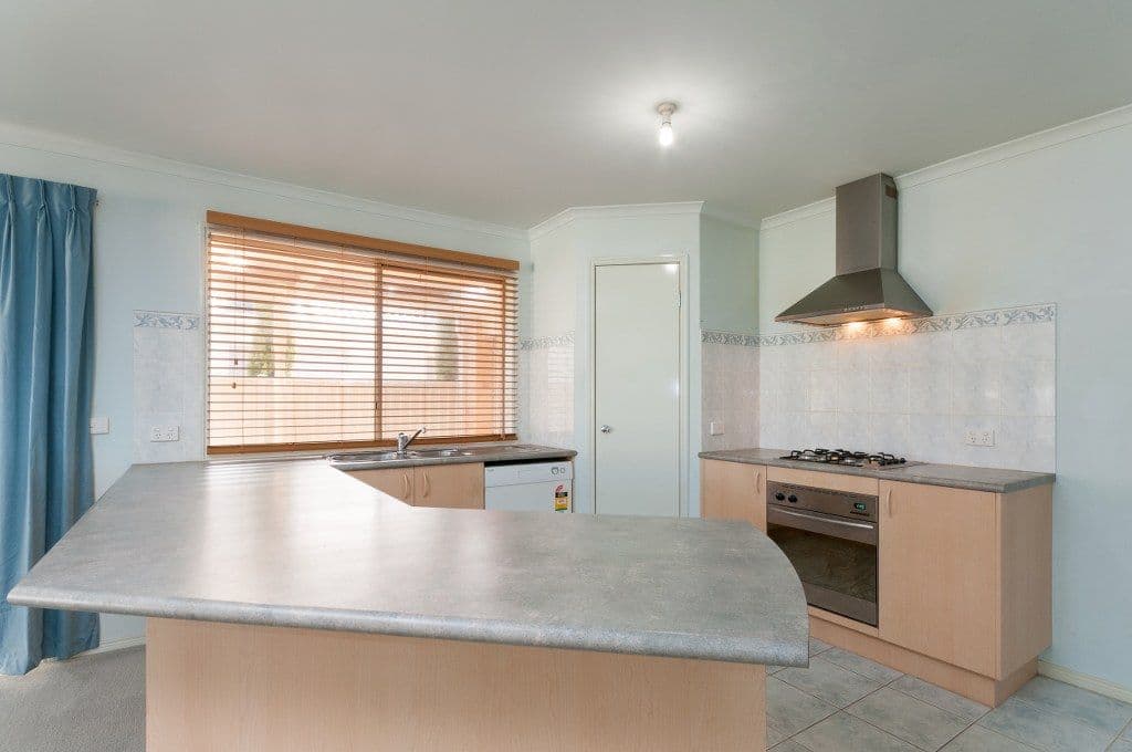 48 Mulberry Pass, CRAIGIEBURN VIC 3064, Craigieburn - Thumbnail 2