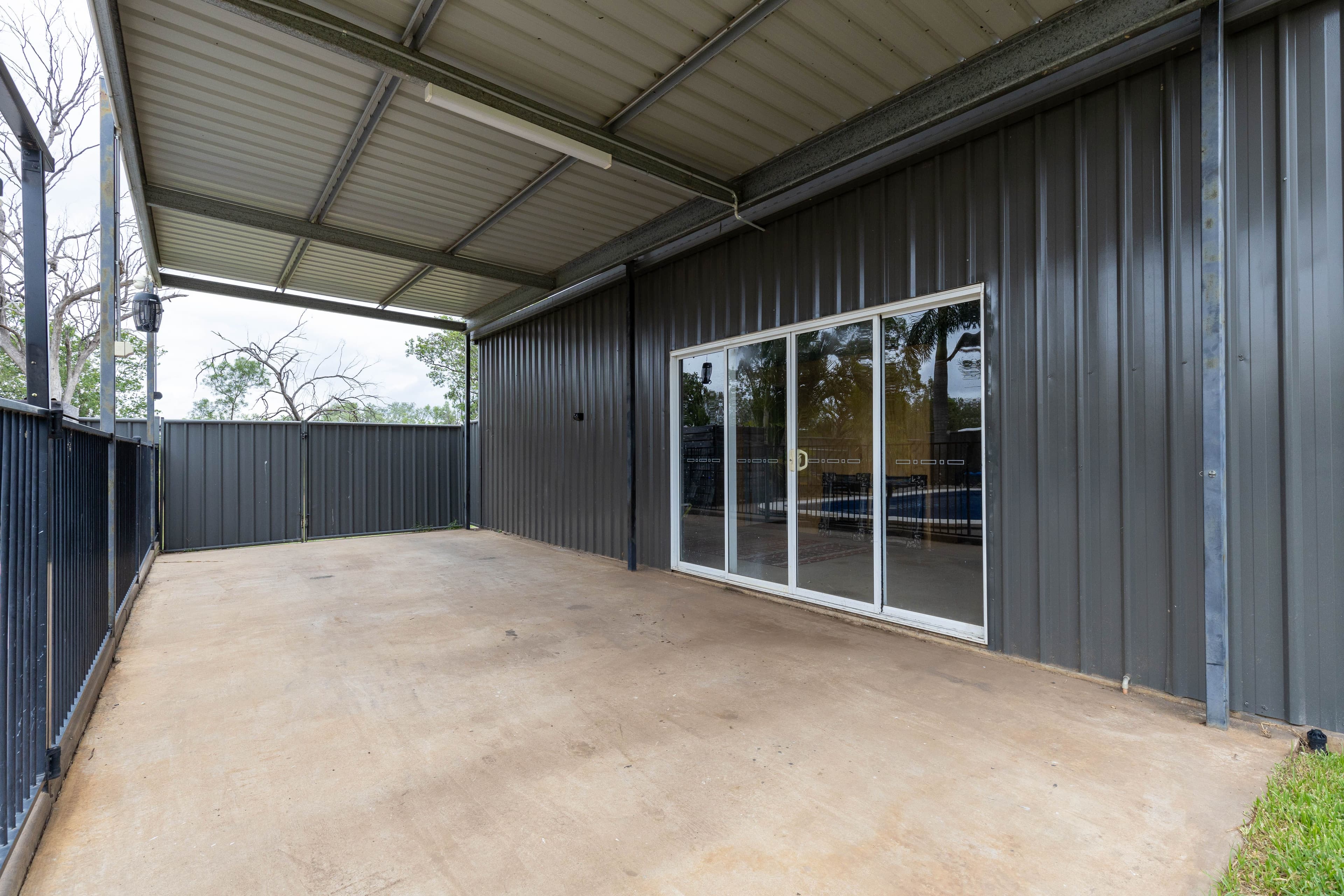 4 Cook Close, Emerald QLD 4720, Emerald - Thumbnail 2